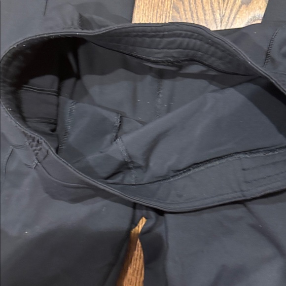 Lululemon Define Mid-Rise Track Pant
Luon - Picture 10 of 11